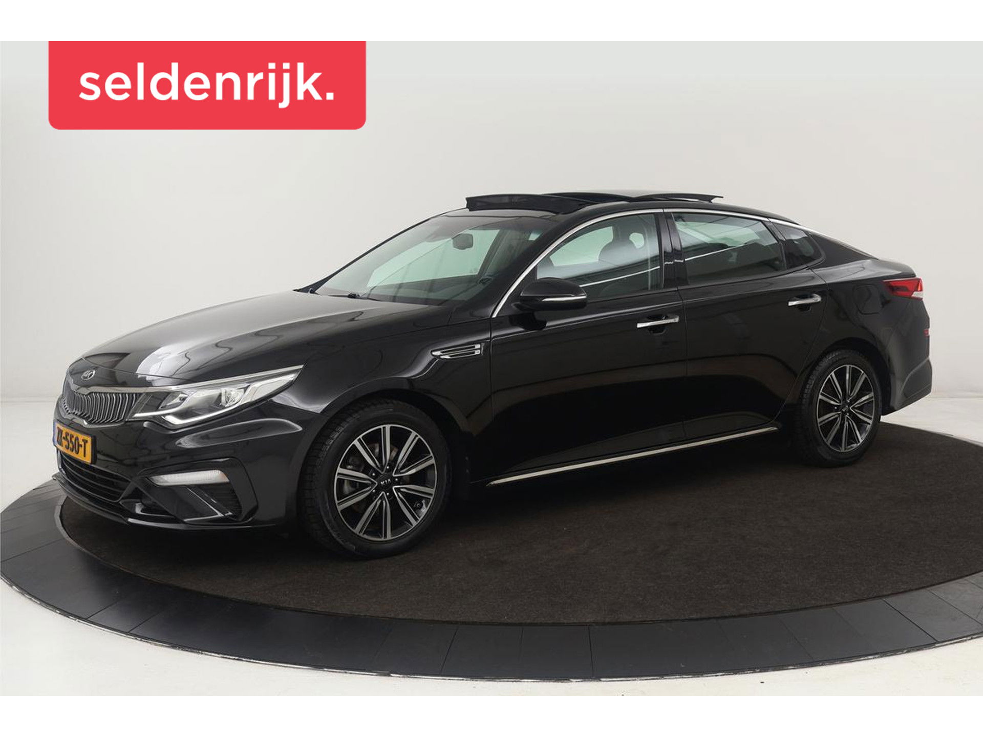 Kia Optima 1.6 T-GDI DynamicPlusLine | Panoramadak | Harman/Kardon | Stoelverwarming | Carplay | Camera | Half leder | Stuurverwarming | Navigatie