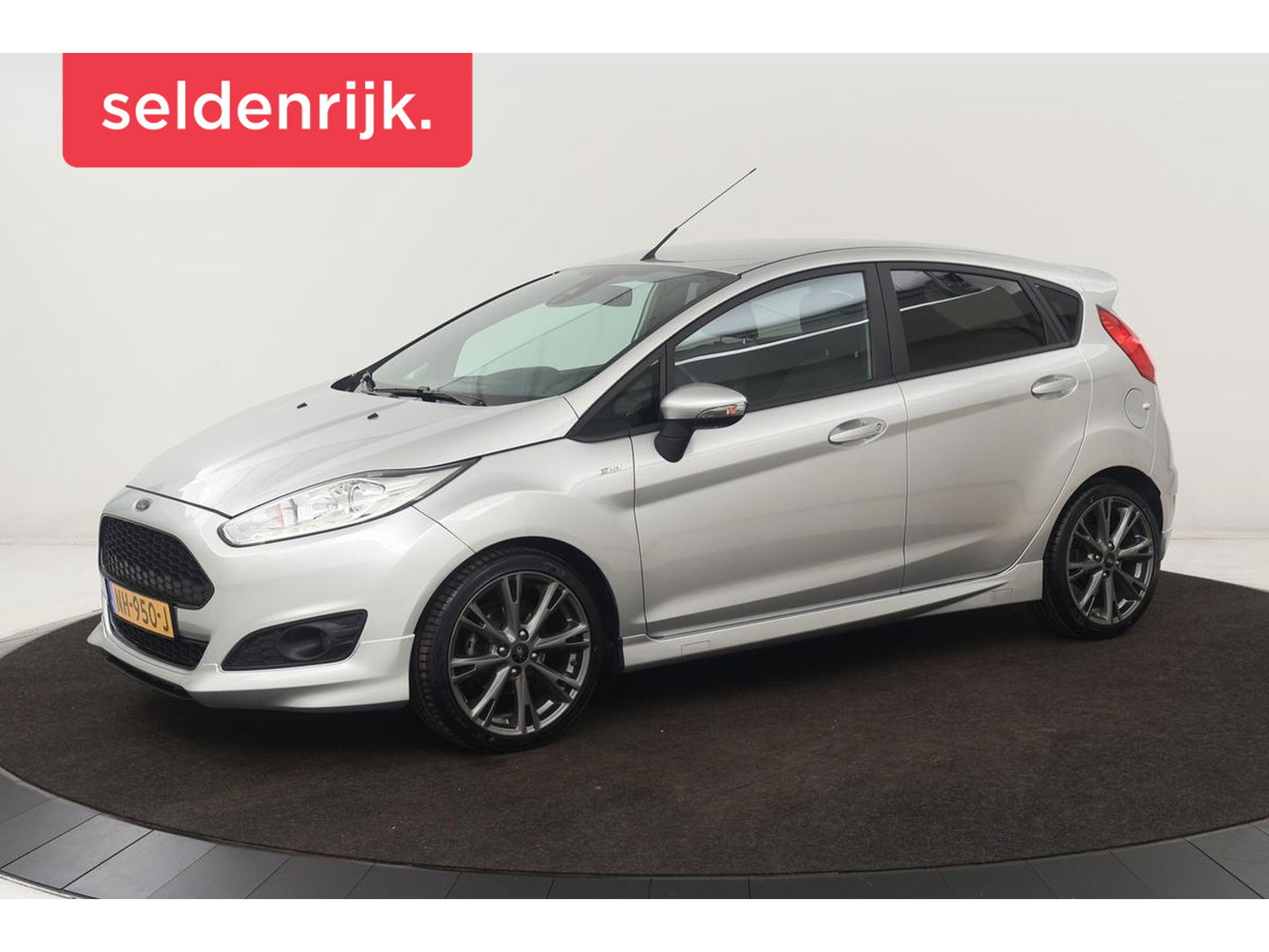 Ford Fiesta 1.0 EcoBoost ST Line | Navigatie | Climate control | Parkeerhulp | Cruise control | Verwarmde voorruit | Bluetooth