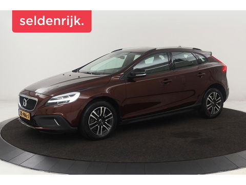 Volvo V40 Cross Country 2.0 T4 Momentum | Automaat | Stoelverwarming | Trekhaak | Camera | Full LED | Navigatie | Achterbankverwarming | Climate control