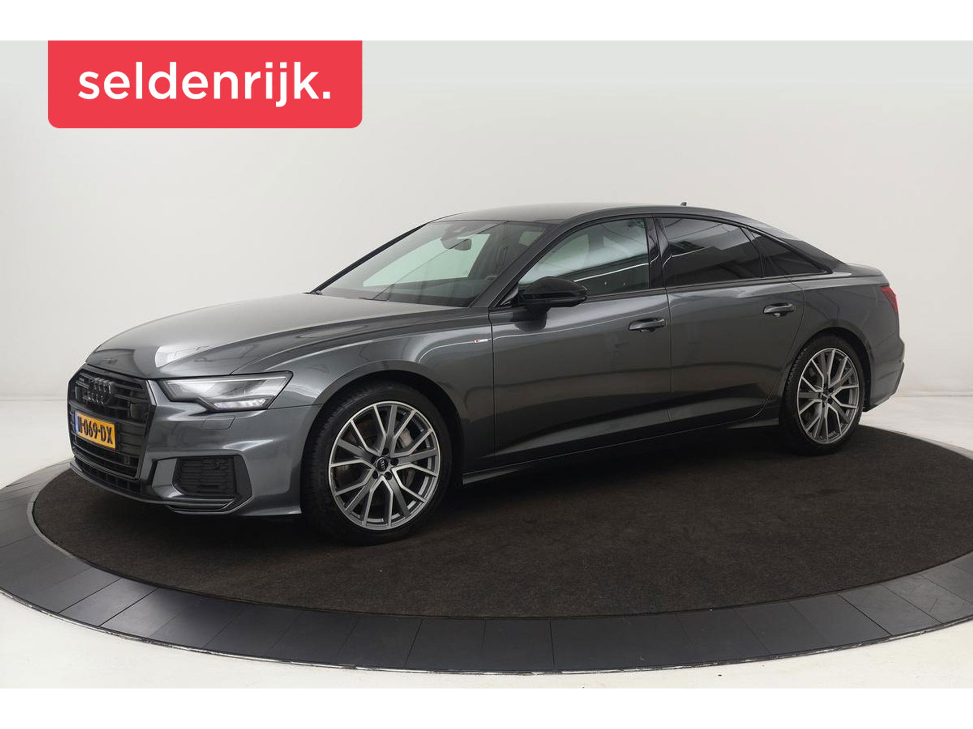 Audi A6 55 TFSI quattro S Line | Adaptive cruise | Trekhaak | Bang & Olufsen | Stoelverwarming | Full LED | Navigatie | Sportstoelen