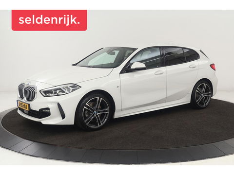 BMW 1-serie 118i M Sport | Carplay | Sportstoelen | Full LED | Live Cockpit | Navigatie | Climate control | PDC | Cruise control | Getint glas