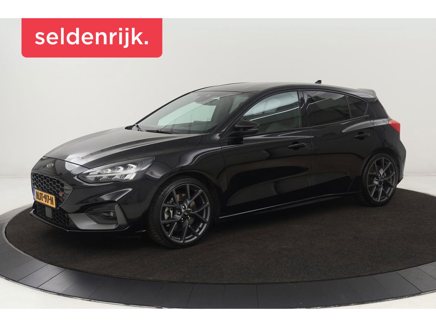 Ford Focus 2.3 EcoBoost ST-3 | Stoel & stuurverwarming | B&O Sound | Recaro Sportstoelen | Carplay | Full LED | Navigatie | Half leder