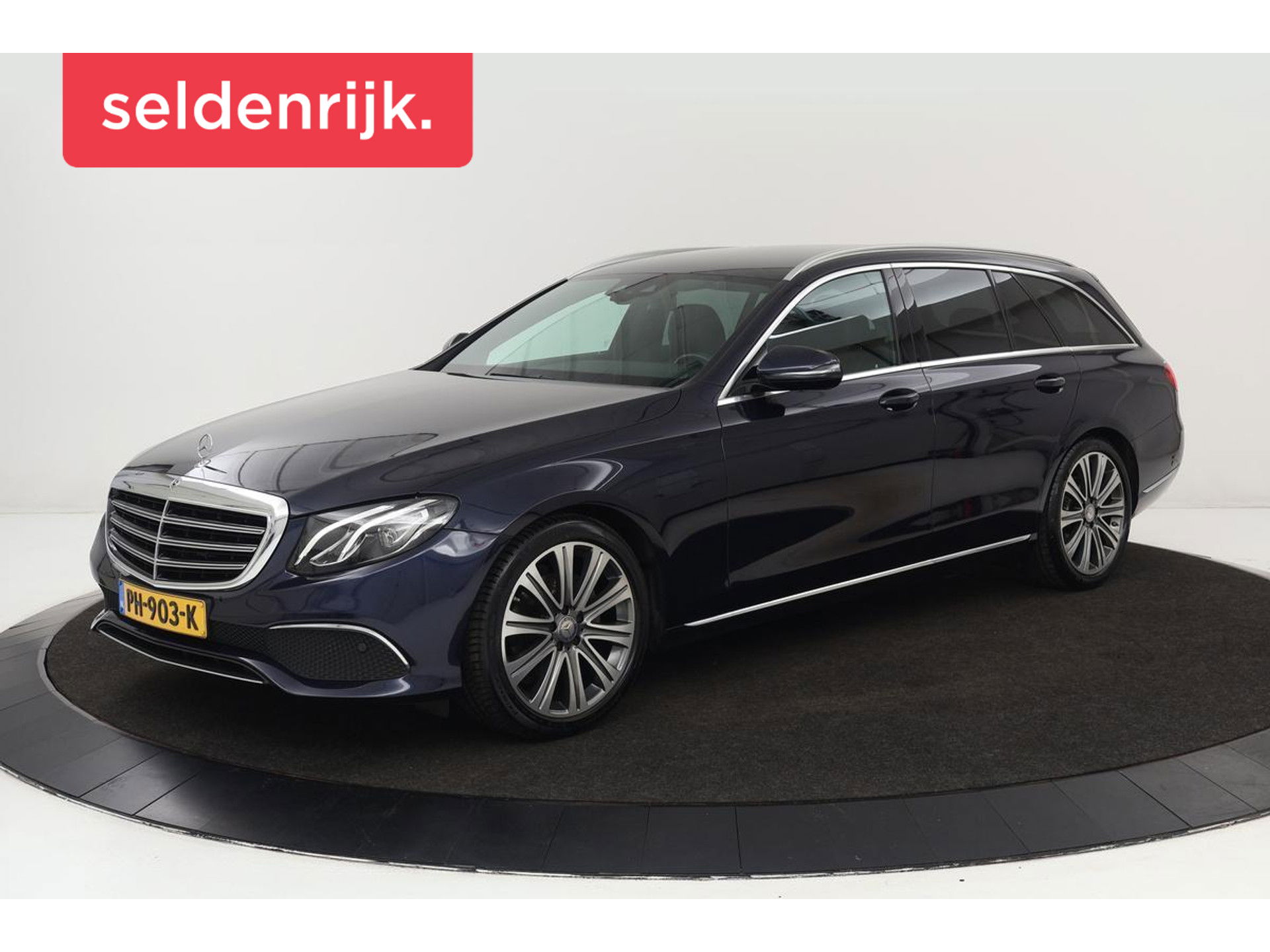 Mercedes-Benz E-Klasse 220d Exclusive | Head-Up | Carplay | Widescreen | Stoelverwarming | Camera | Sfeerverlichting | Half leder | Full LED | Park Assist