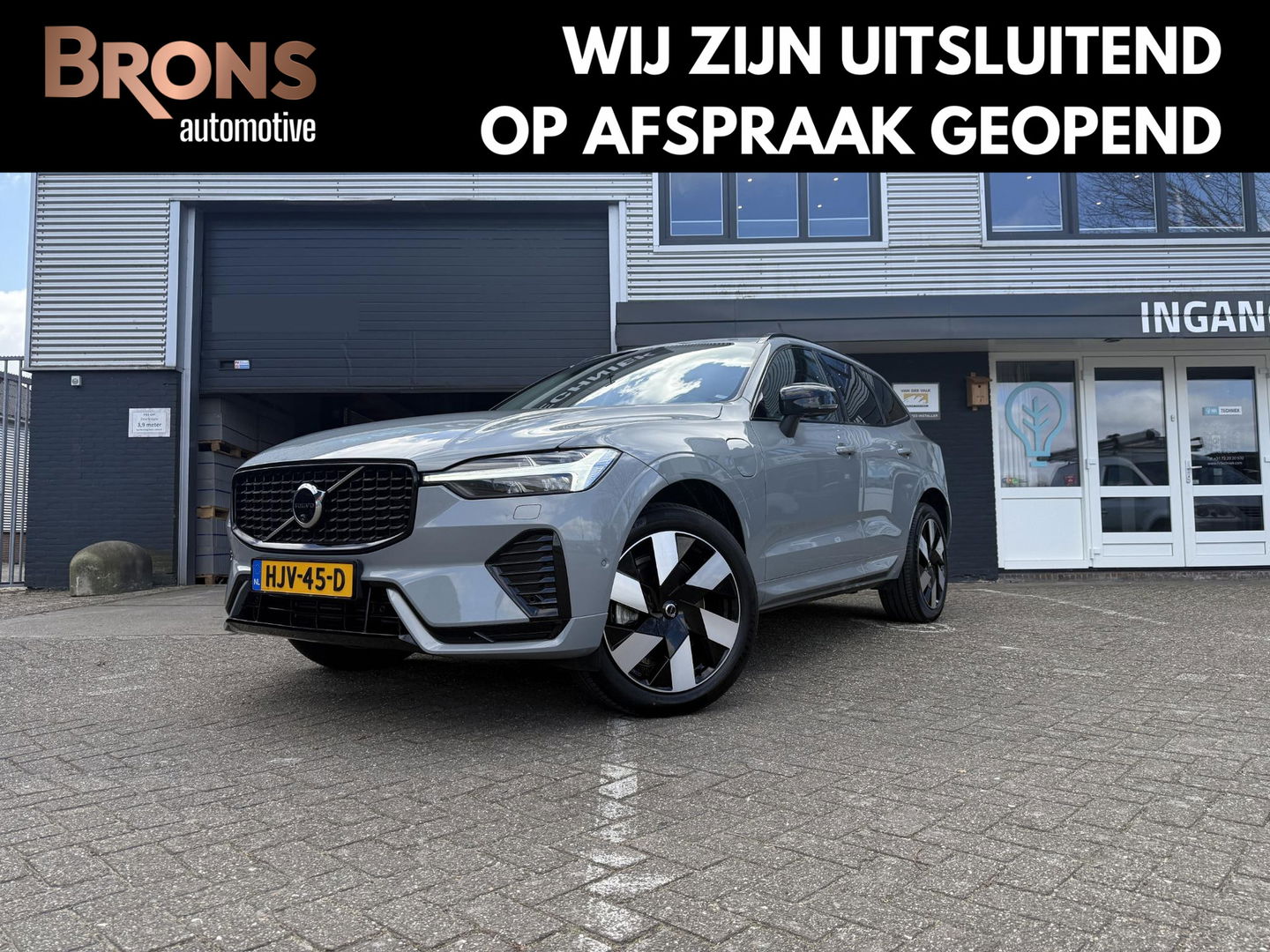 Volvo XC60 2.0 T8 Plug-in hybrid AWD Plus Dark l leder l 360 l 455PK rijklaarprijs