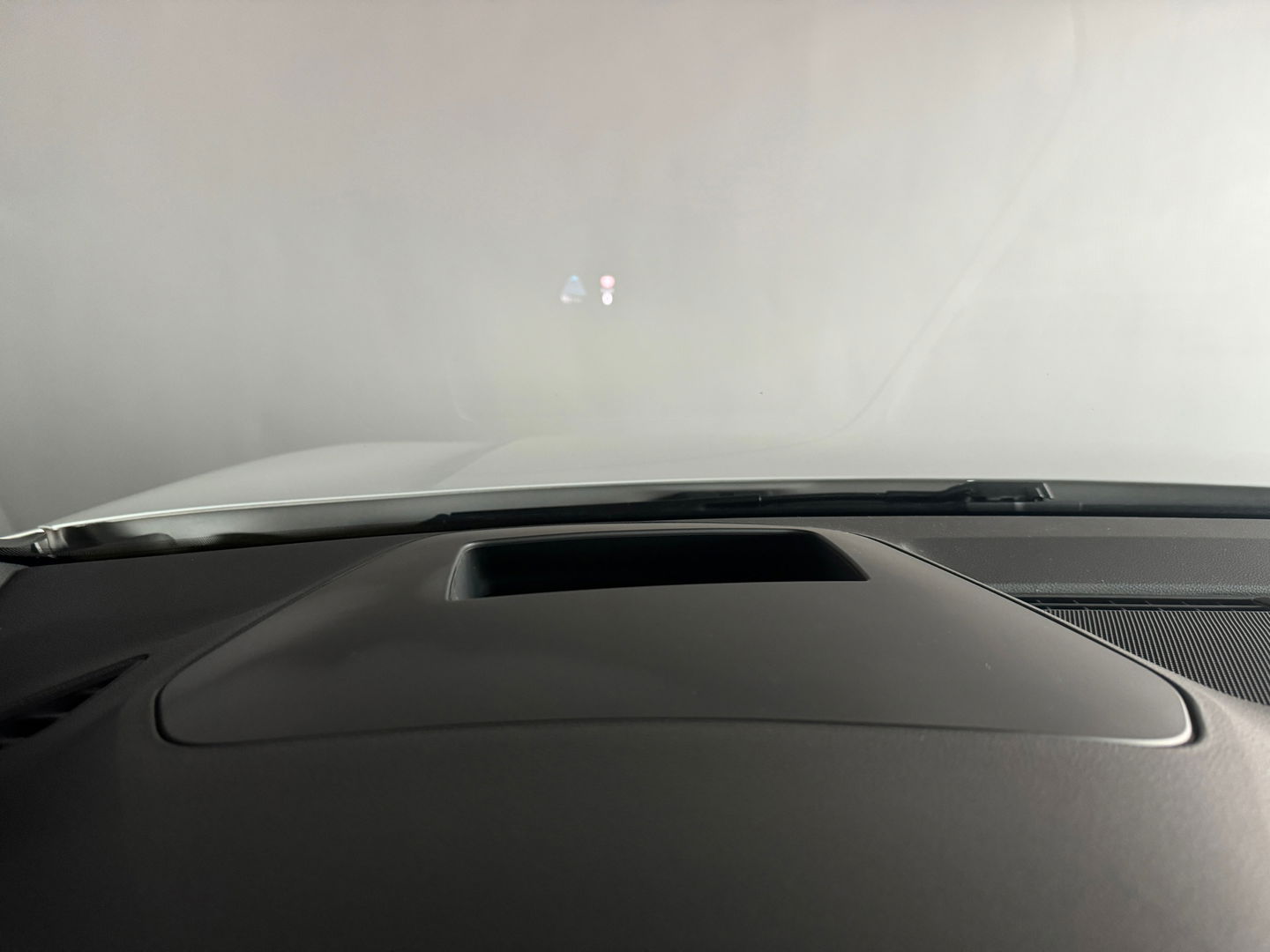 Volkswagen Golf 1.5 eTSI R-Line Pano|HuD|IQ|Camera|Keyless