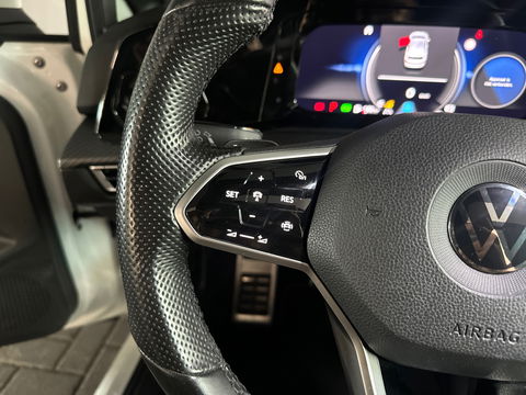 Volkswagen Golf 1.5 eTSI R-Line Pano|HuD|IQ|Camera|Keyless
