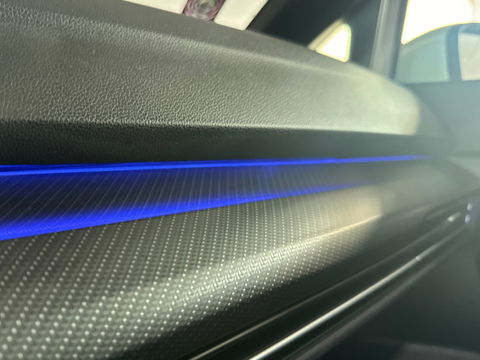Volkswagen Golf 1.5 eTSI R-Line Pano|HuD|IQ|Camera|Keyless