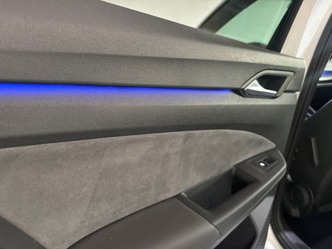 Volkswagen Golf 1.5 eTSI R-Line Pano|HuD|IQ|Camera|Keyless