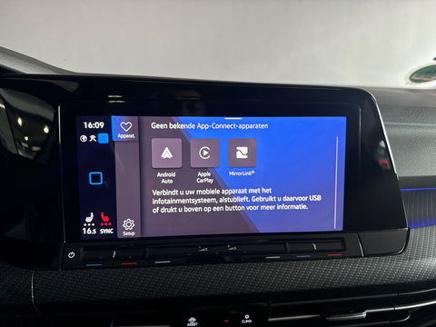 Volkswagen Golf 1.5 eTSI R-Line Pano|HuD|IQ|Camera|Keyless