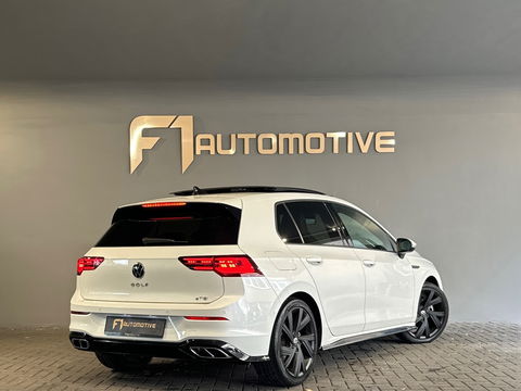 Volkswagen Golf 1.5 eTSI R-Line Pano|HuD|IQ|Camera|Keyless