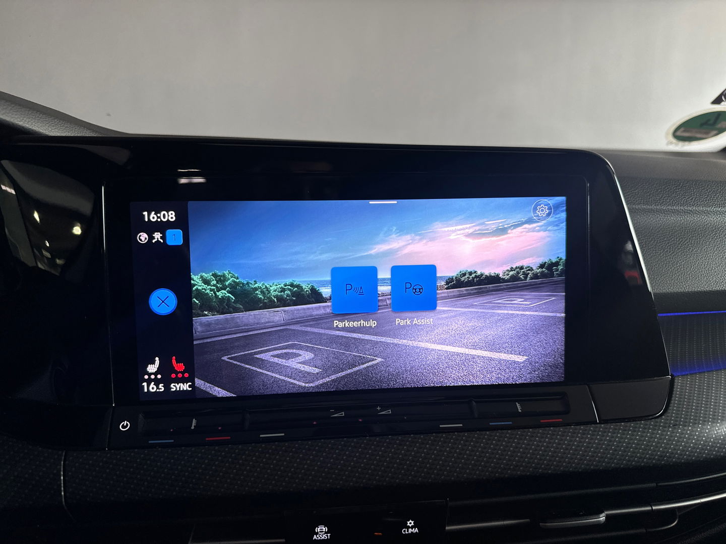 Volkswagen Golf 1.5 eTSI R-Line Pano|HuD|IQ|Camera|Keyless