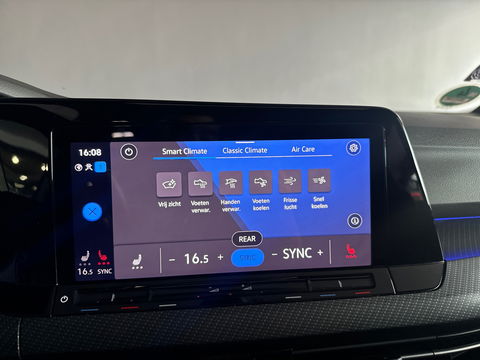 Volkswagen Golf 1.5 eTSI R-Line Pano|HuD|IQ|Camera|Keyless