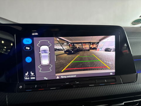 Volkswagen Golf 1.5 eTSI R-Line Pano|HuD|IQ|Camera|Keyless