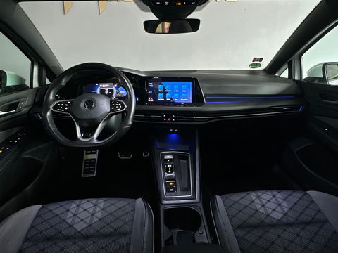 Volkswagen Golf 1.5 eTSI R-Line Pano|HuD|IQ|Camera|Keyless