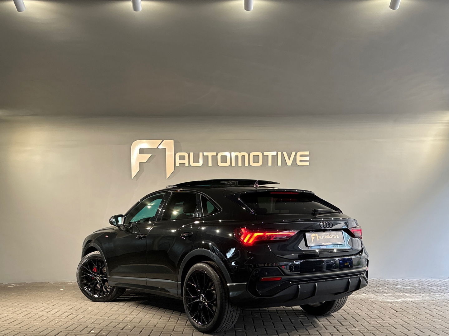 Audi Q3 Sportback 35 TFSI 3x S Line Pano|Keyl|Blackpack|Matrix