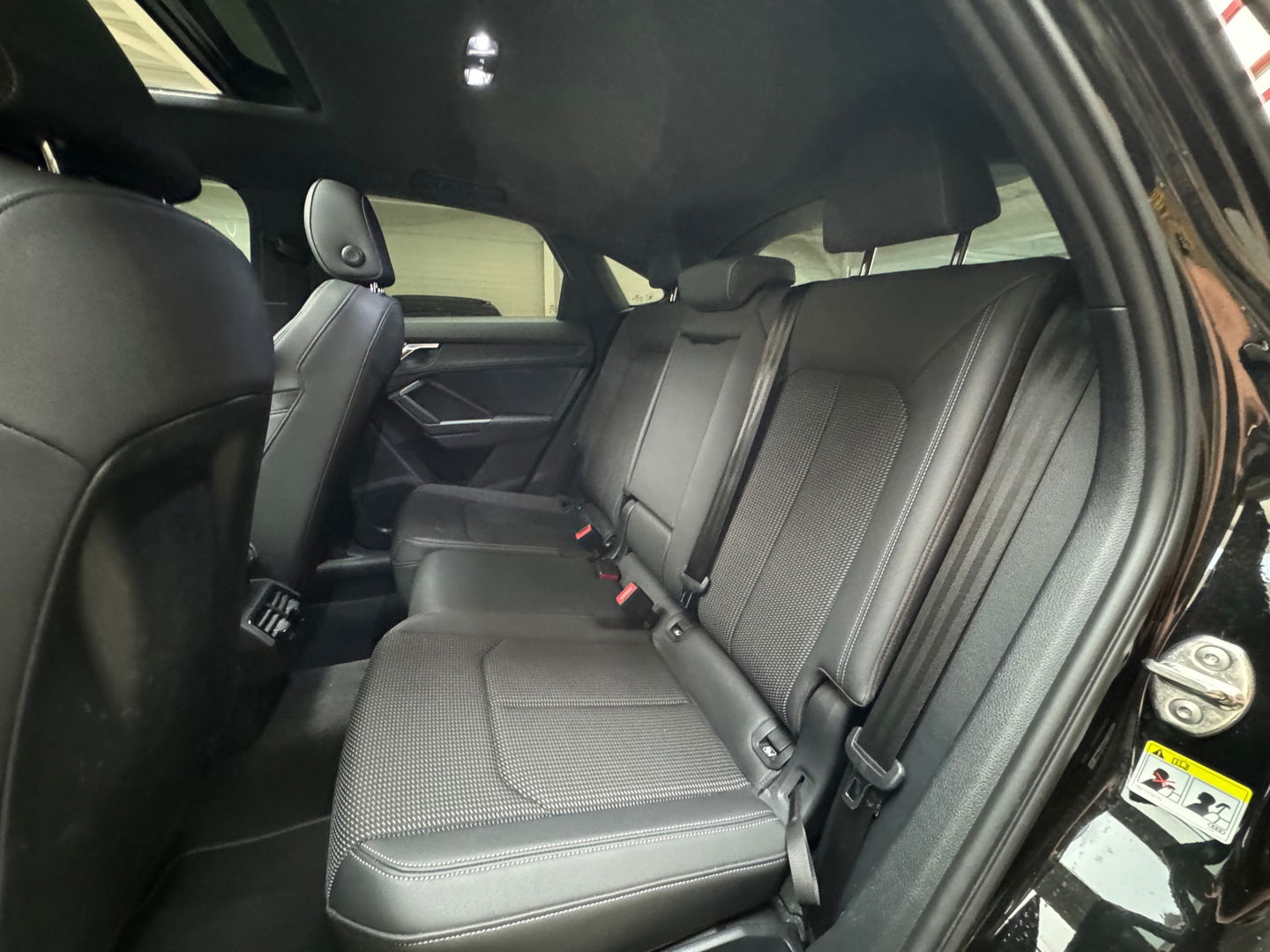 Audi Q3 Sportback 35 TFSI 3x S Line Pano|Keyl|Blackpack|Matrix