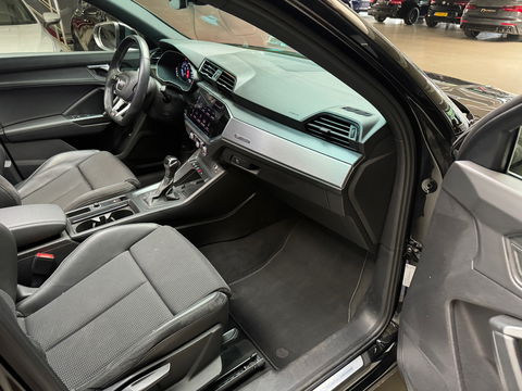 Audi Q3 Sportback 35 TFSI 3x S Line Pano|Keyl|Blackpack|Matrix