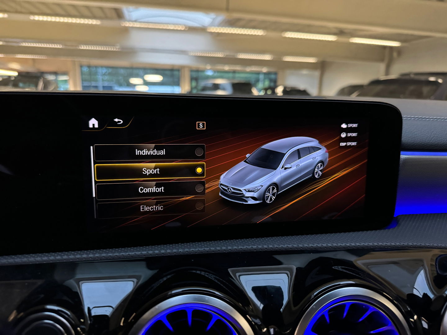 Mercedes-Benz CLA-Klasse Shooting Brake 250 e AMG Pano|Sfeer