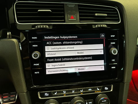 Volkswagen Golf 2.0 TSI GTI Pano|DCC|ACC|LaneAss|Parelmoer