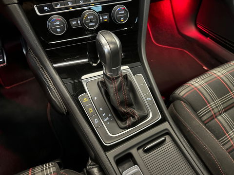 Volkswagen Golf 2.0 TSI GTI Pano|DCC|ACC|LaneAss|Parelmoer