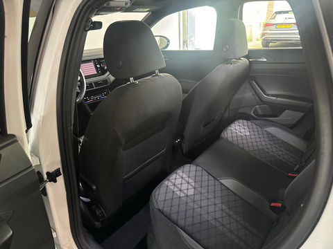 Volkswagen Taigo 1.0 TSI R-Line Pano|IQ|Camera|ACC|Lane Assist