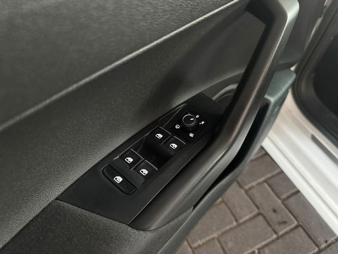 Volkswagen Taigo 1.0 TSI R-Line Pano|IQ|Camera|ACC|Lane Assist