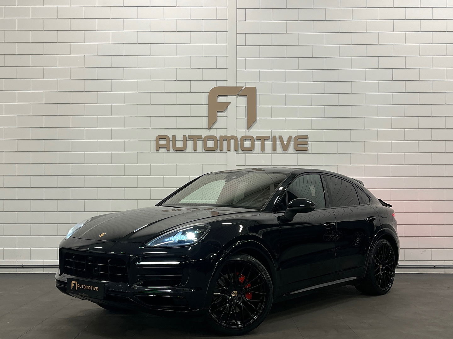 Porsche Cayenne Coupé 3.0 E-Hybrid Pano|Sportdesign|BOSE|360