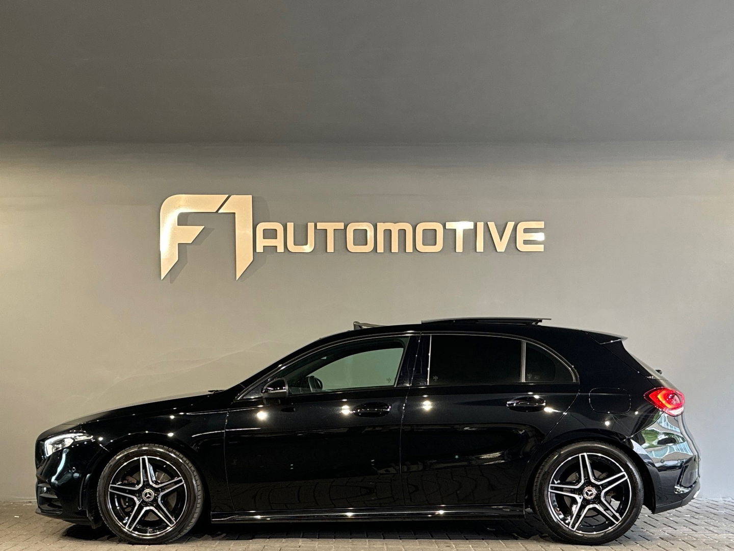 Mercedes-Benz A-Klasse 220 AMG Pano|Memory|Sfeer|Nightpakket