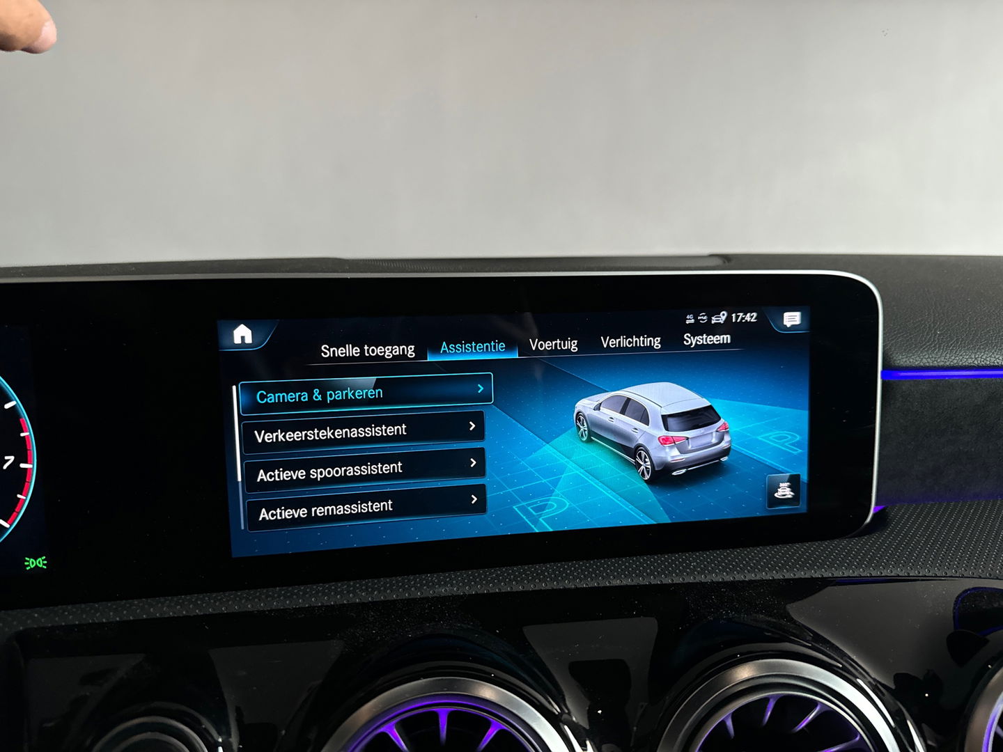 Mercedes-Benz A-Klasse 220 AMG Pano|Memory|Sfeer|Nightpakket