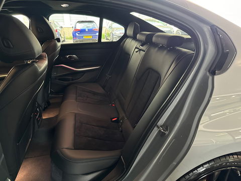 BMW 3-serie 330e M Sport Pro Pano|H/K|Memory|Laser|Sfeer|HuD