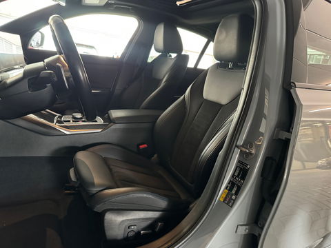 BMW 3-serie 330e M Sport Pro Pano|H/K|Memory|Laser|Sfeer|HuD