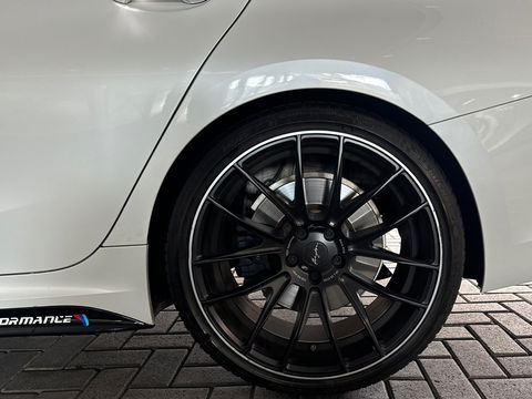 BMW 3-serie 330i High Executive M Sport|HuD|Carbon|Leer|NAP