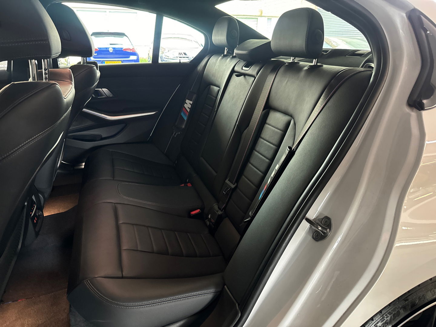 BMW 3-serie 330i High Executive M Sport|HuD|Carbon|Leer|NAP