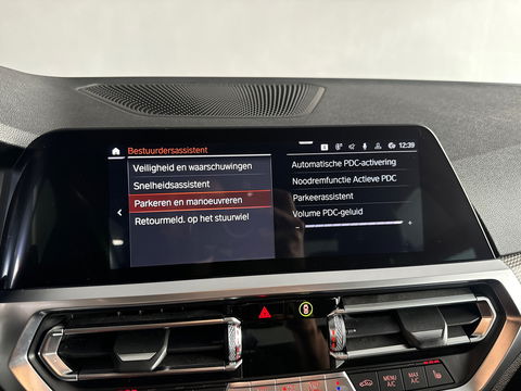 BMW 3-serie 330i High Executive M Sport|HuD|Carbon|Leer|NAP