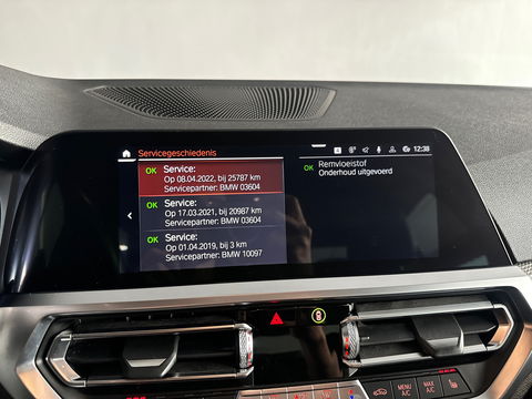 BMW 3-serie 330i High Executive M Sport|HuD|Carbon|Leer|NAP