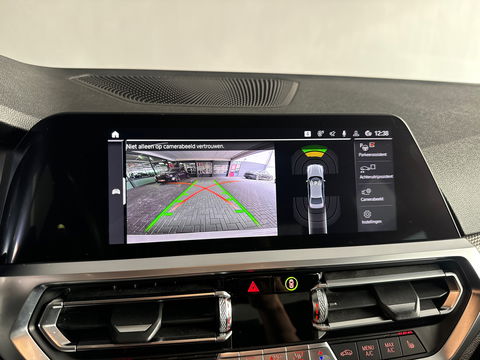 BMW 3-serie 330i High Executive M Sport|HuD|Carbon|Leer|NAP