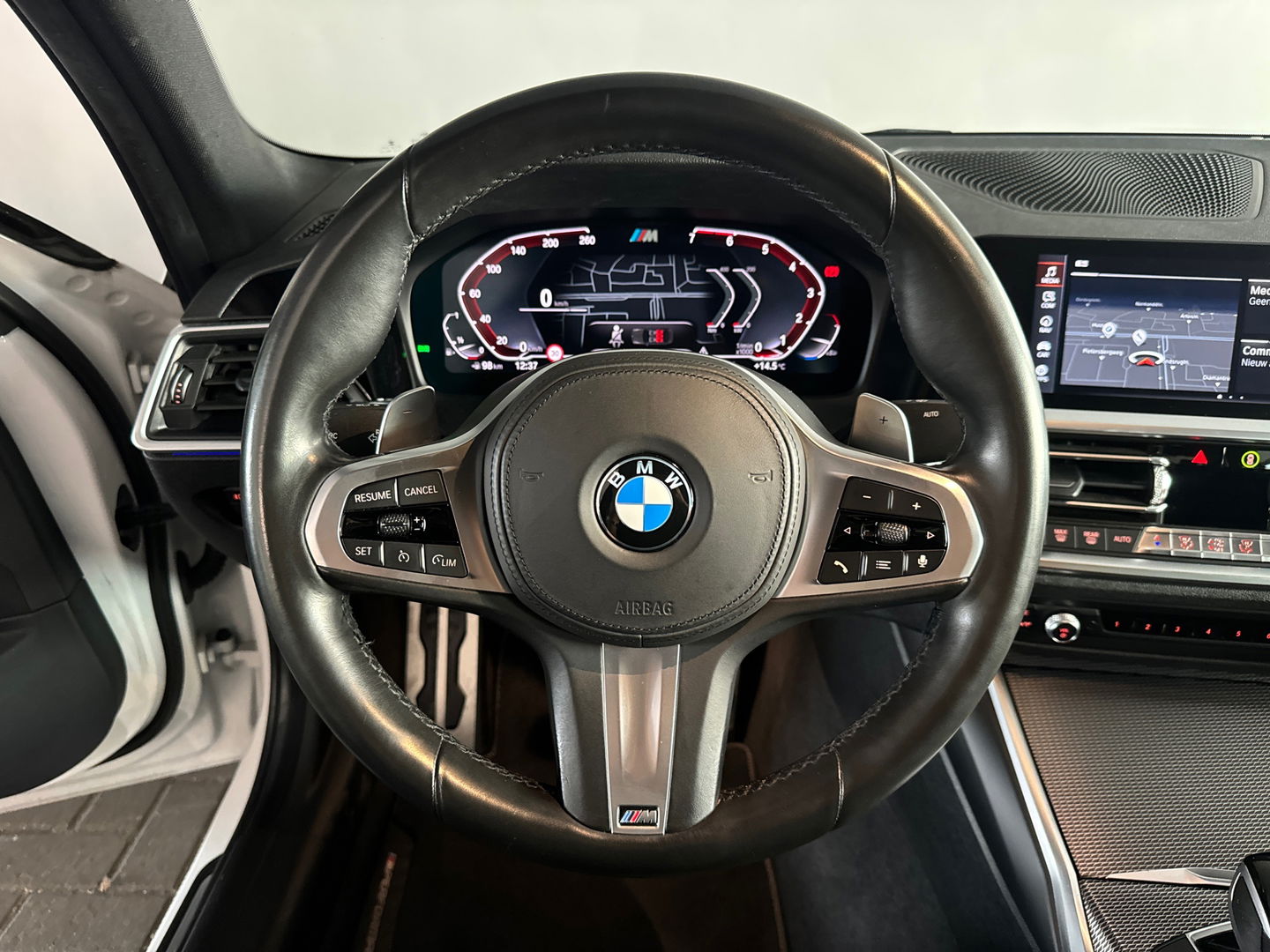 BMW 3-serie 330i High Executive M Sport|HuD|Carbon|Leer|NAP