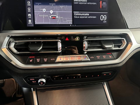 BMW 3-serie 330i High Executive M Sport|HuD|Carbon|Leer|NAP