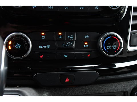 Ford Transit Custom 300 2.0 TDCI L2H1 DC Black Edition Camera, Adaptieve Cruise, 170Pk, Carplay, Automaat, Leder, Multimedia, Sensoren, 2 x Schuifdeur, UNIEK!
