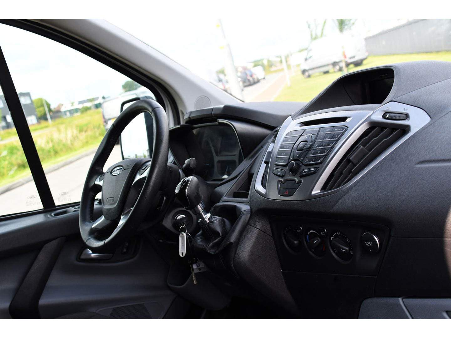 Ford Transit Custom 270 2.2 TDCI L1H1 PB Edition Camera, Cruise, Sensoren, Trekhaak, Multimedia, 125PK, Airco, Uniek!