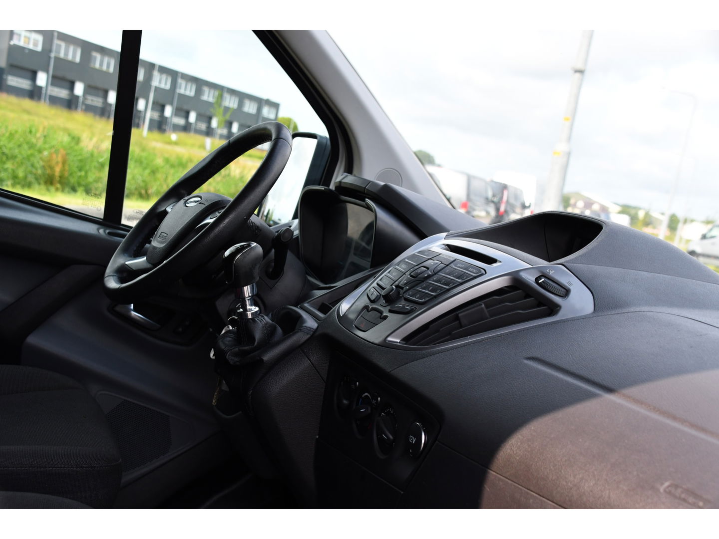 Ford Transit Custom 270 2.2 TDCI L1H1 PB Edition Camera, Cruise, Sensoren, Trekhaak, Multimedia, 125PK, Airco, Uniek!