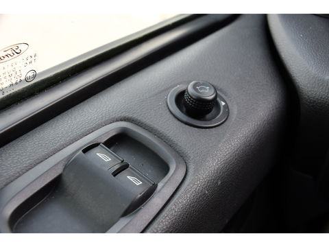 Ford Transit Custom 270 2.2 TDCI L1H1 PB Edition Camera, Cruise, Sensoren, Trekhaak, Multimedia, 125PK, Airco, Uniek!