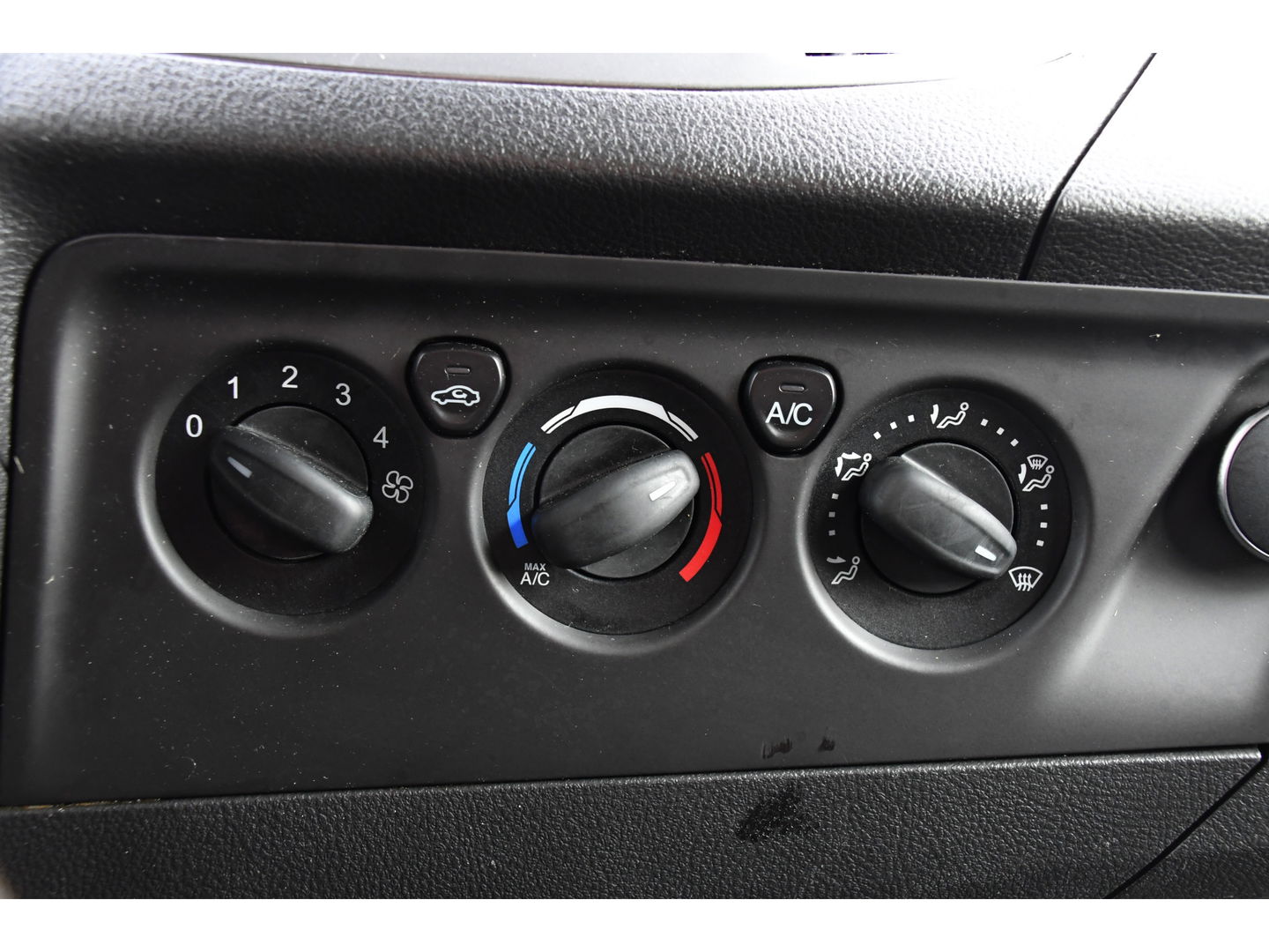 Ford Transit Custom 270 2.2 TDCI L1H1 PB Edition Camera, Cruise, Sensoren, Trekhaak, Multimedia, 125PK, Airco, Uniek!