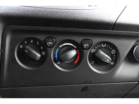 Ford Transit Custom 270 2.2 TDCI L1H1 PB Edition Camera, Cruise, Sensoren, Trekhaak, Multimedia, 125PK, Airco, Uniek!