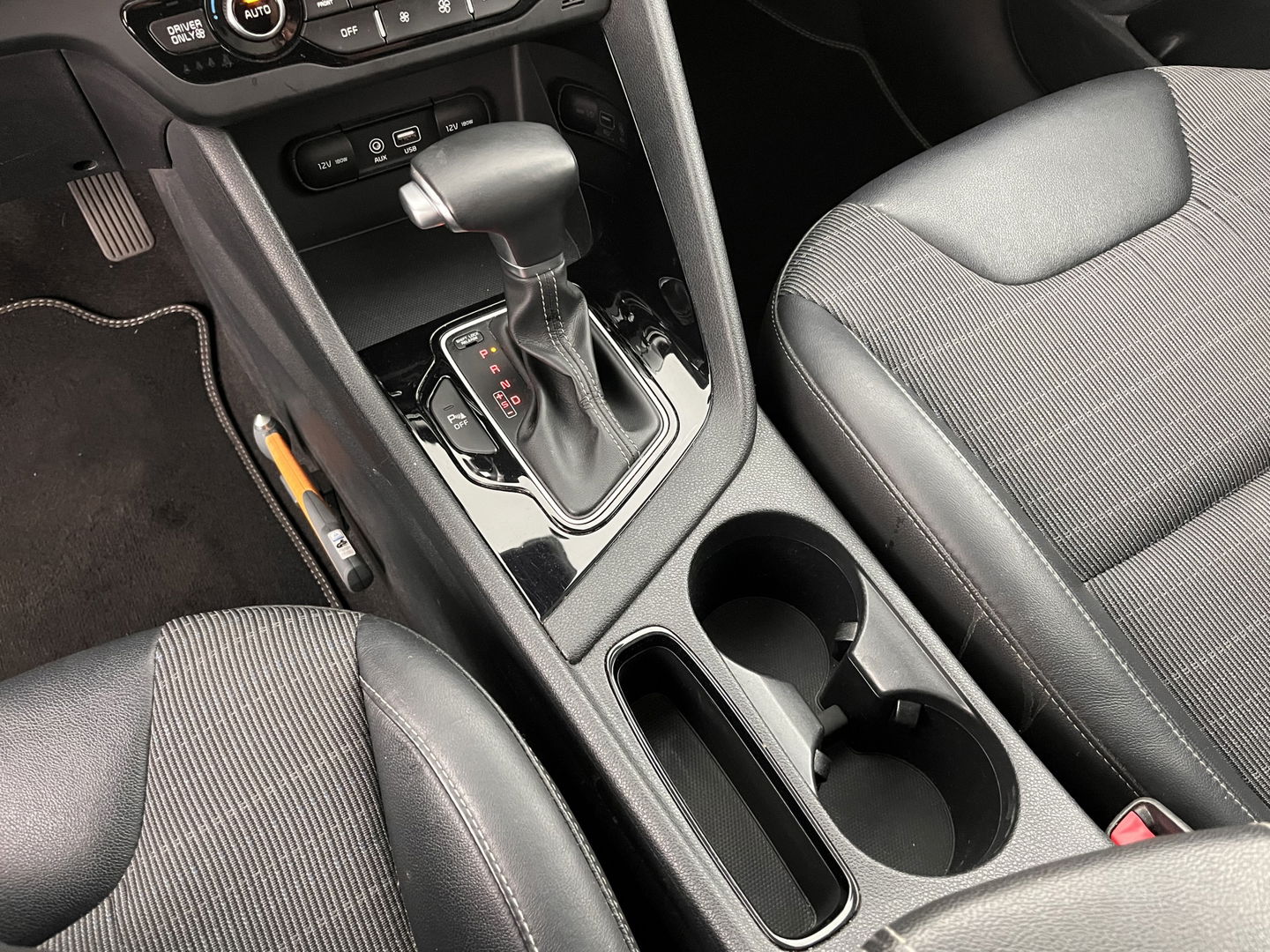 Kia Niro 1.6 GDi Hybrid ExecutiveLine *1/2LEATHER | NAVI-FULLMAP | KEYLESS | CAMERA | COMFORT-SEATS | 16''ALU | ECC | PDC*