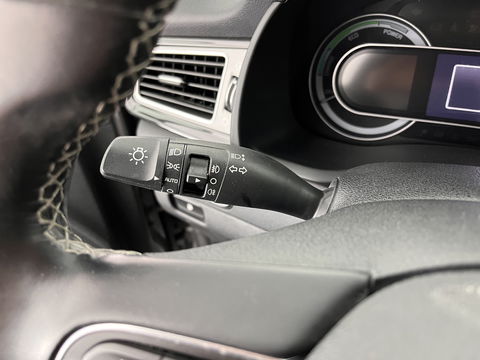 Kia Niro 1.6 GDi Hybrid ExecutiveLine *1/2LEATHER | NAVI-FULLMAP | KEYLESS | CAMERA | COMFORT-SEATS | 16''ALU | ECC | PDC*