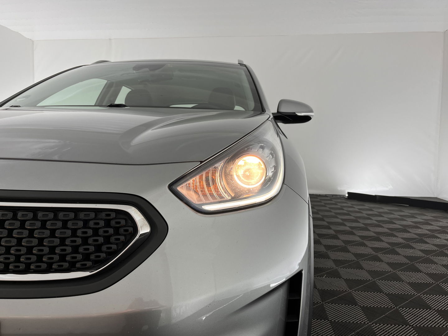 Kia Niro 1.6 GDi Hybrid ExecutiveLine *1/2LEATHER | NAVI-FULLMAP | KEYLESS | CAMERA | COMFORT-SEATS | 16''ALU | ECC | PDC*