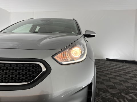 Kia Niro 1.6 GDi Hybrid ExecutiveLine *1/2LEATHER | NAVI-FULLMAP | KEYLESS | CAMERA | COMFORT-SEATS | 16''ALU | ECC | PDC*