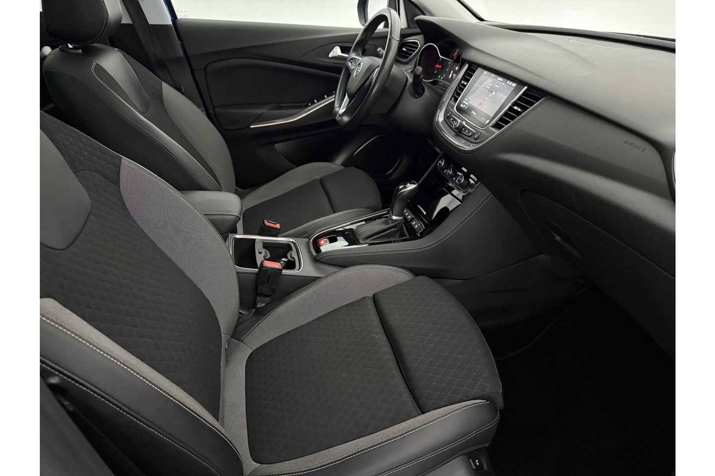 Opel Grandland X 1.2 Turbo Ultimate Pano LED Camera Carplay Trekhaak Navigatie Clima Cruise 18"LMV PDC