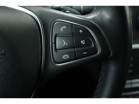 Mercedes-Benz A-Klasse 180d Lease Edition | Panoramadak | Carplay | Navigatie | Cruise control | Airco | Bluetooth | Sportstoelen | Half leder
